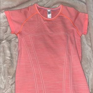 fly tech short sleeve lululemon/ivivva top
